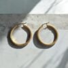 JA0003_solo1 COD. JA0004 Aretes Aro Texturizado Gold Elegance – Acero Inoxidable